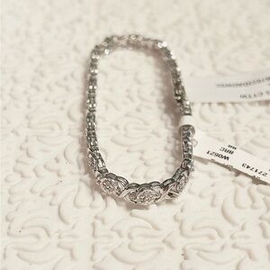 NWT Sterling Silver 0.25 CT Diamonds, X Links, Women Bracelet with Security Lock